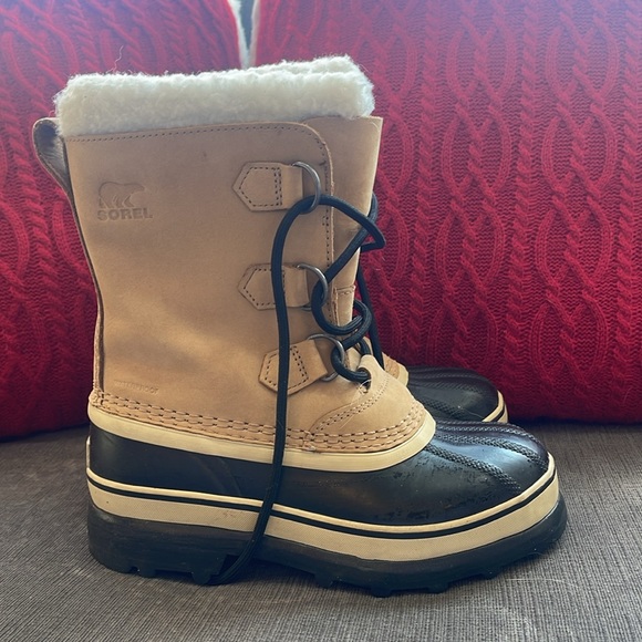 EUC Sorel boots size 3. Very warm and used only a few times. - Picture 4 of 5